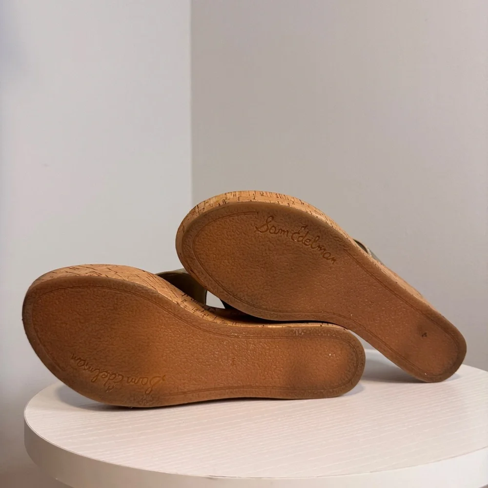 Sam Edelman Metallic Gold ROMY Wedge Cork Thong Sandals - Size 9